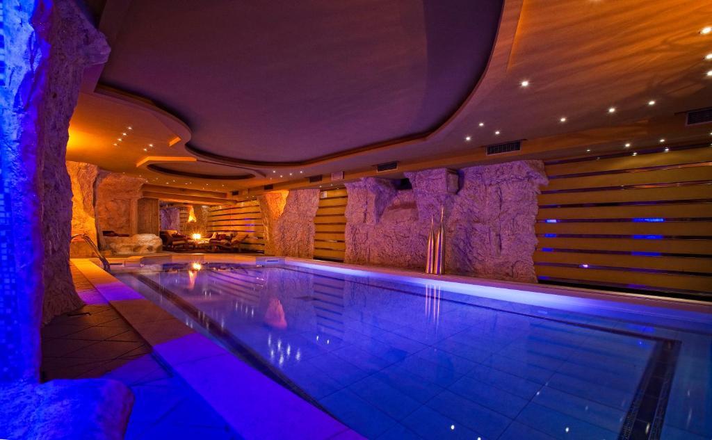 Hotel Regina Сан-Мартино-ди-Кастроцца Экстерьер фото